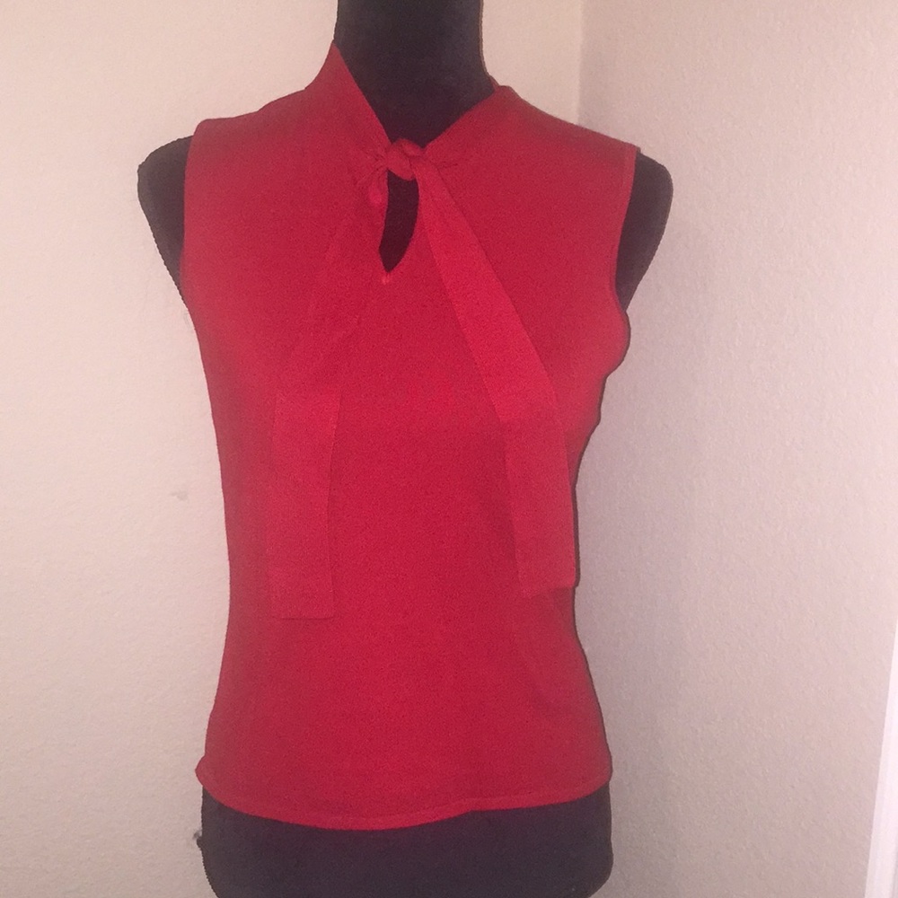 Cable & Gauge Red Sleeveless Top